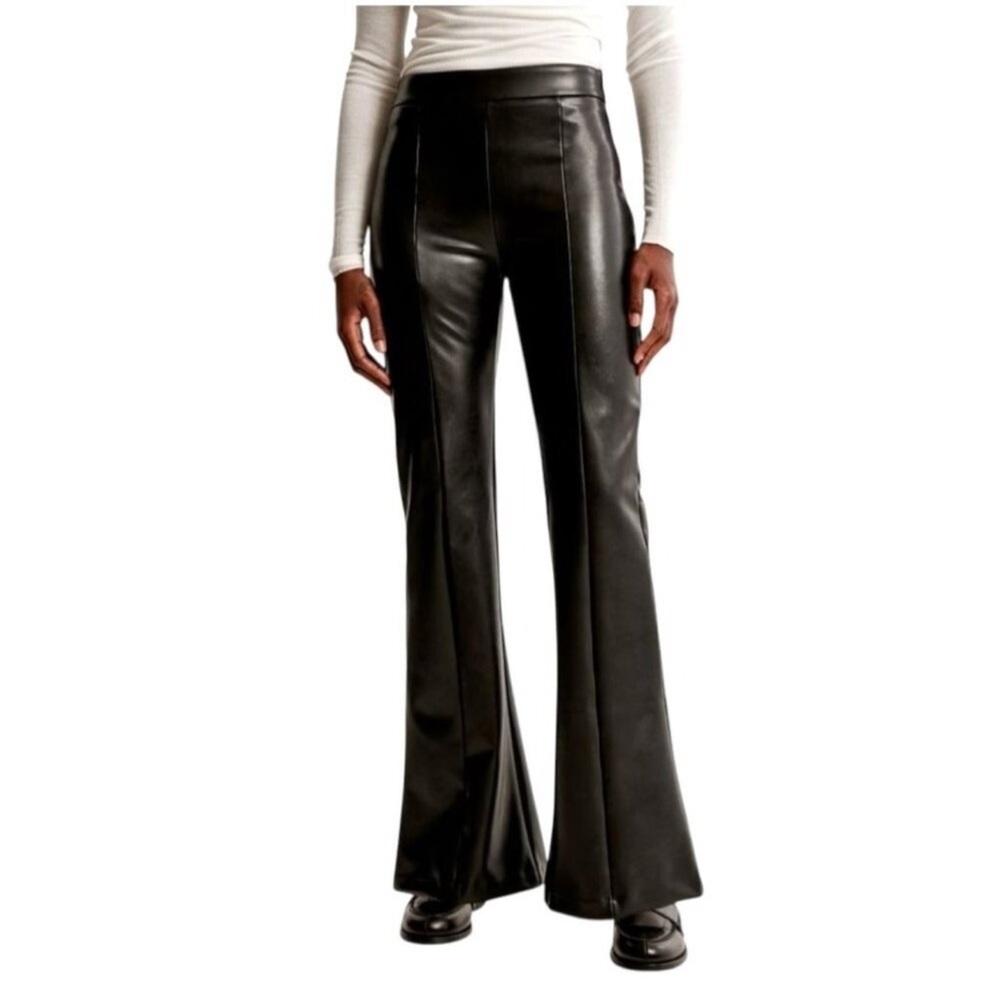 NWOT Abercrombie & Fitch Vegan Leather Split Hem pant size: XXS - Picture 1 of 3